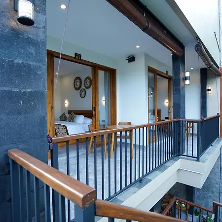 Sandat Garden House