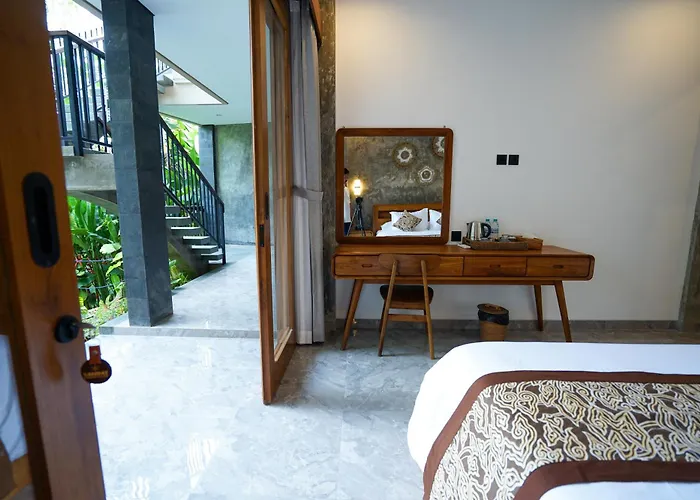 Sandat Garden House